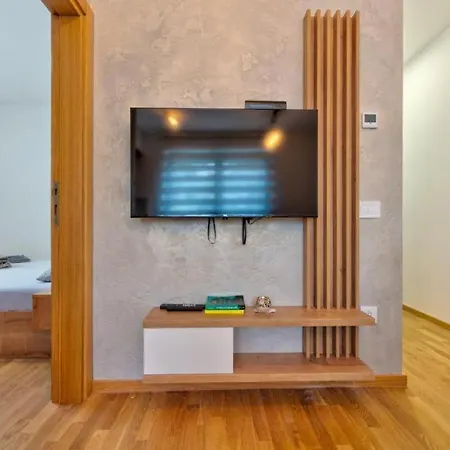 Ivor Among The Pines *