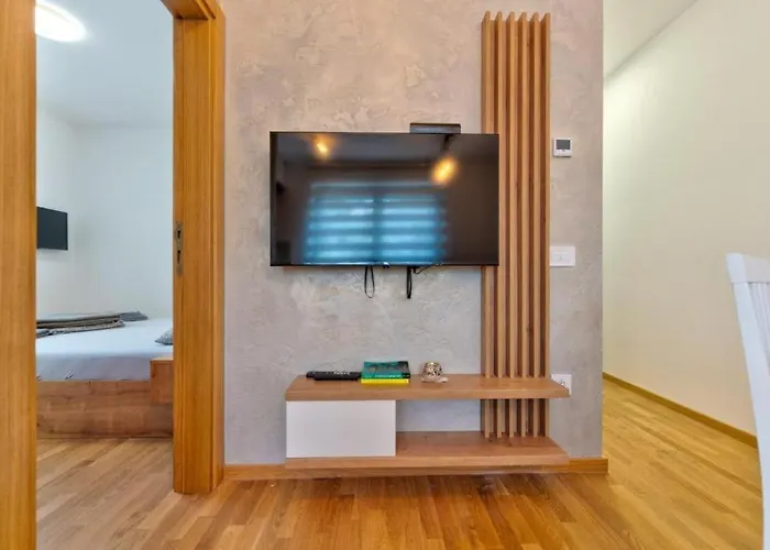 Ivor Among The Pines *